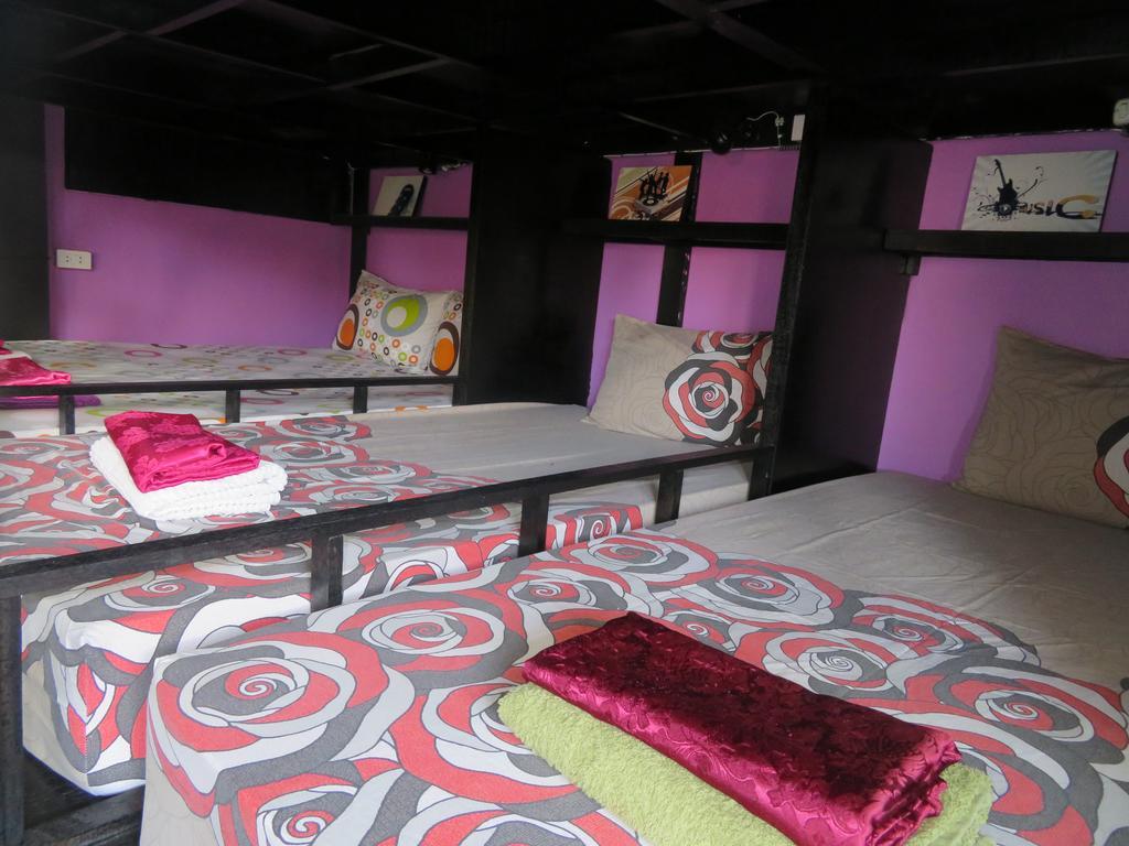 Same Same Guesthouse, Bar & Restaurant (Adults Only) Хаад Рин Экстерьер фото