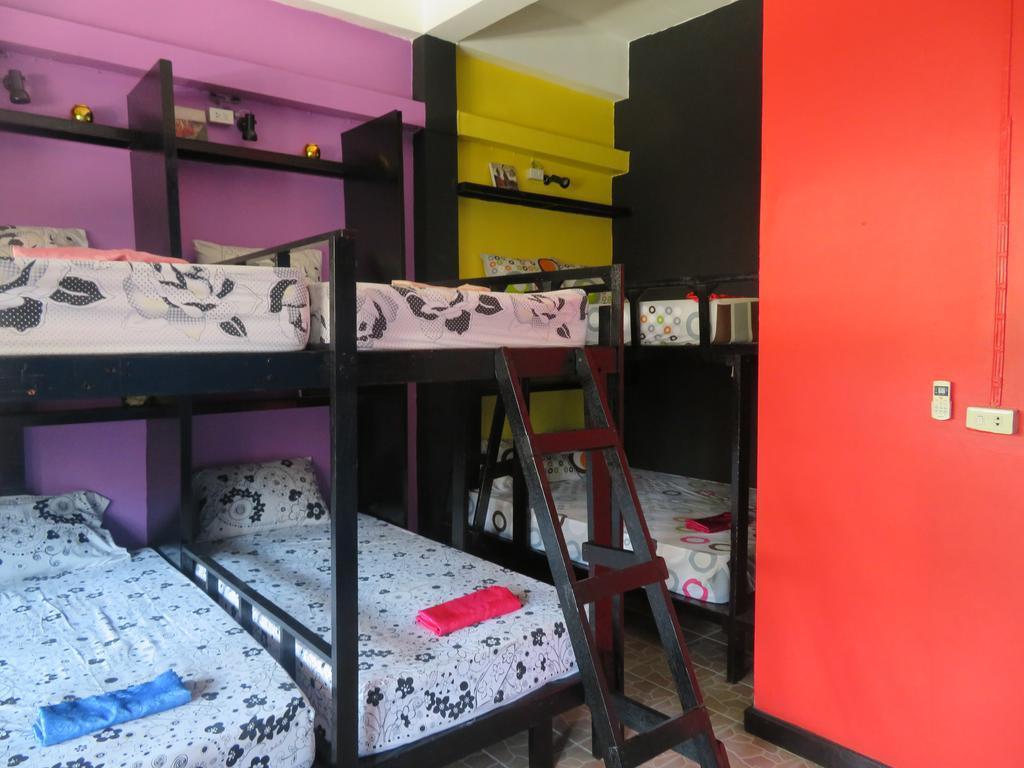 Same Same Guesthouse, Bar & Restaurant (Adults Only) Хаад Рин Экстерьер фото